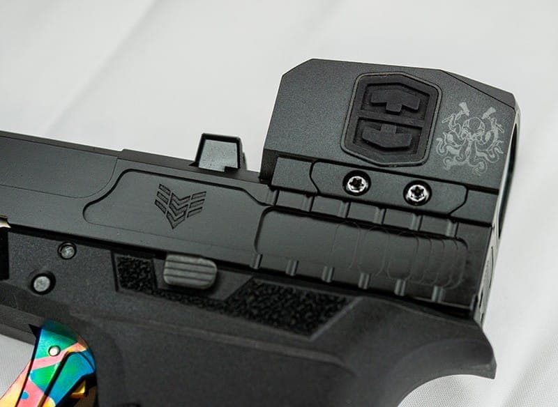 Swampfox Kraken battery compartment and buttons
